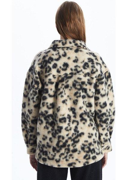Yeni Sezon Leopar Desenli Oversize Kadın Pelüş Gömlek Ceket fırsatları