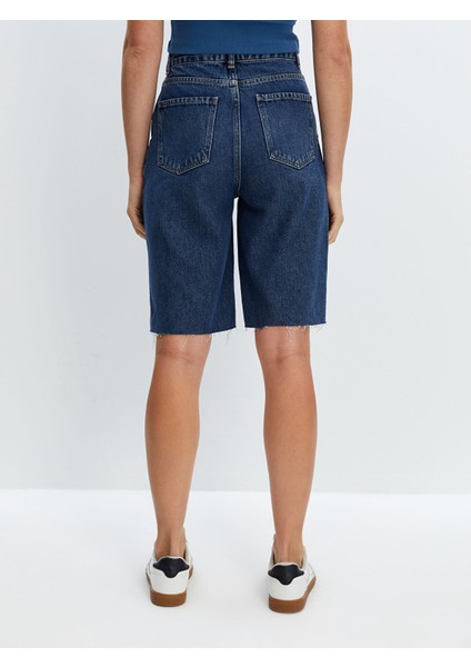 Yeni Sezon Bermuda Fit Kadın Jean Şort fırsatları