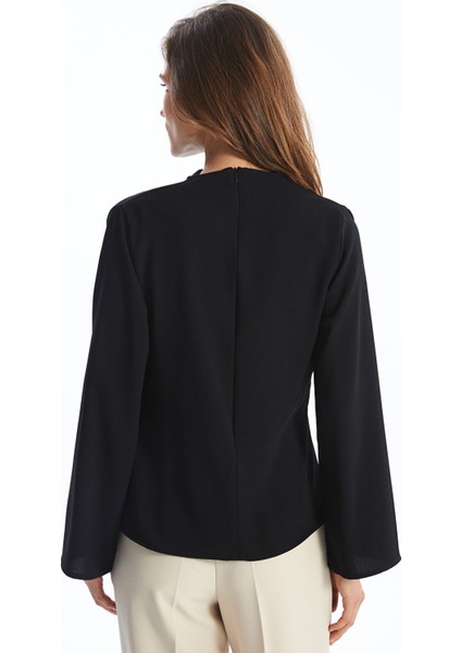 Yeni Sezon Dökümlü Yaka Kadın Bluz fırsatları