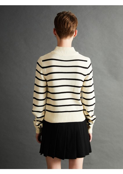 Yeni Sezon Yarım Balıkçı Yaka Çizgili Uzun Kollu Kadın Triko Kazak fırsatları