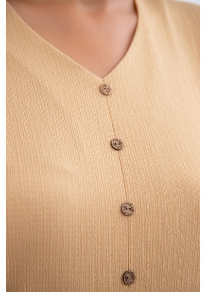 Kadın Büyük Beden Düğme Detaylı Truvakar Kol Camel Bluz fiyatları