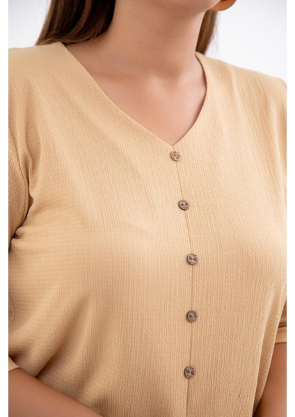 Kadın Büyük Beden Düğme Detaylı Truvakar Kol Camel Bluz fırsatları