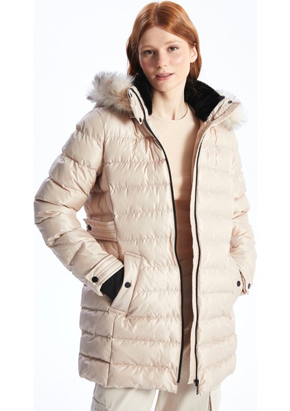 Yeni Sezon Kadın Kapüşonlu Düz Şişme Mont fiyatları