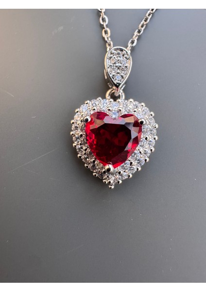 Kırmızı Kalpli Çelik Kolye modelleri