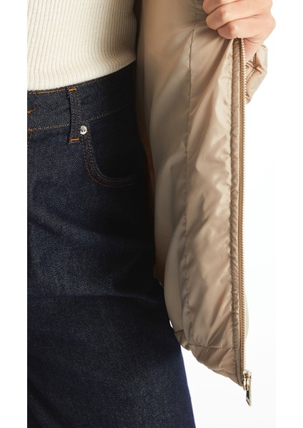 Yeni Sezon Kapüşonlu Kadın Şişme Mont fırsatları