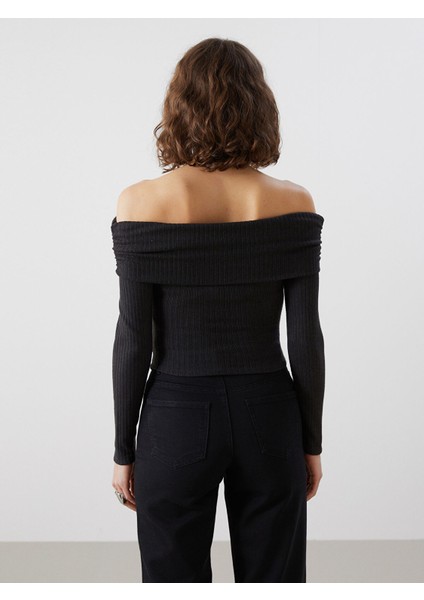 Yeni Sezon Kayık Yaka Kadın Body fırsatları