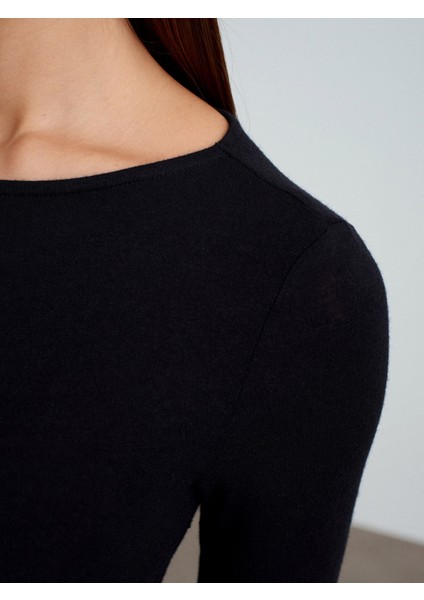 32325 Kayık Yaka Uzun Kollu Top-Siyah indirimleri