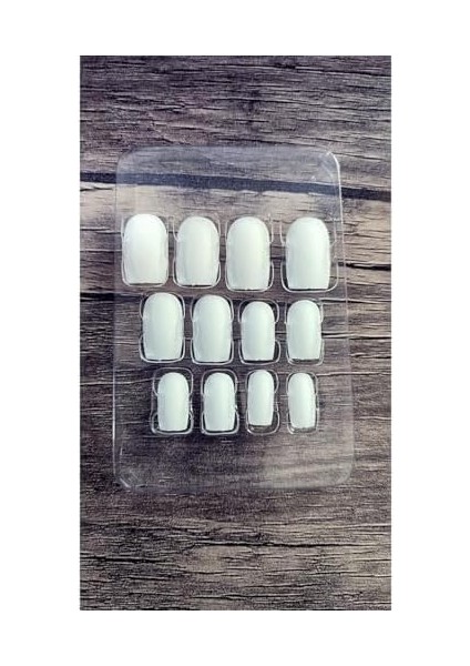 Gaman Mona Lady Takma Tırnak Beyaz Renk Set Küt 12 Adet Kendinden Yapışkanlı fiyatları
