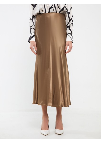 Yeni Sezon Standart Fit Düz Saten Kadın Etek fırsatları