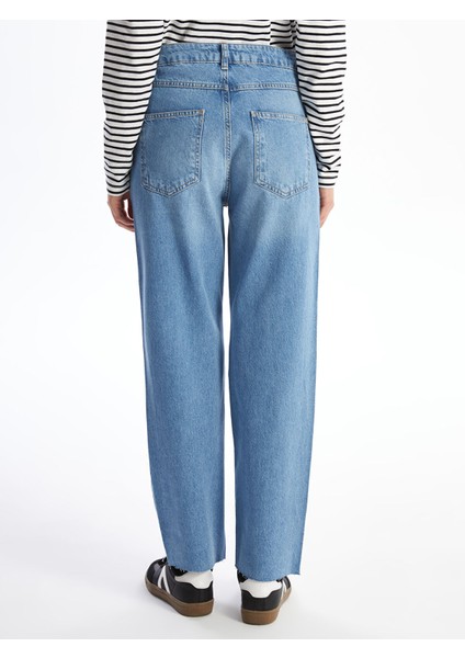 Yeni Sezon Straight Fit Kadın Jean Pantolon fırsatları