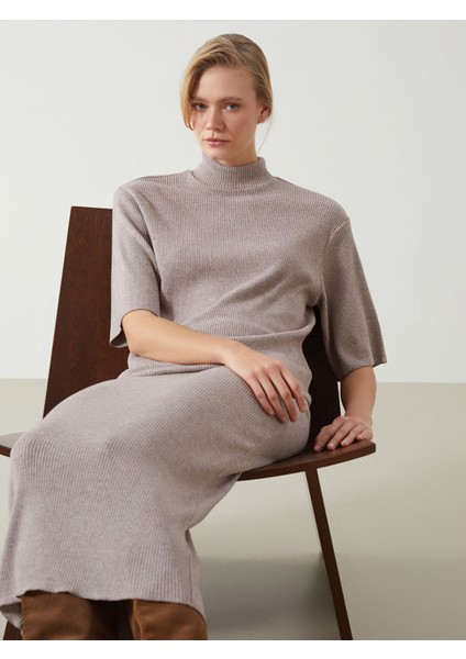 Yeni Sezon Dik Yaka Kadın Tişört