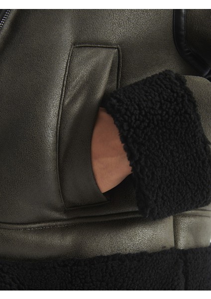 Yeni Sezon Gömlek Yaka Düz Süet Görünümlü Kadın Mont modelleri