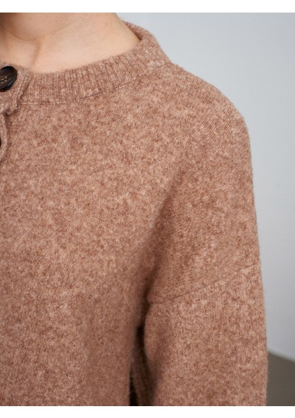 60280 Yanları Yırtmaçlı Yün Karışımlı Triko Hırka-K.Bej Mel. fırsatları