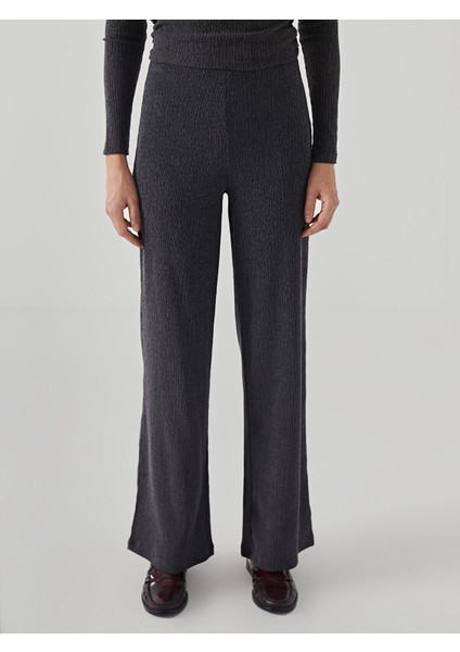 Yeni Sezon Standart Fit Dokulu Kadın Pantolon fiyatları