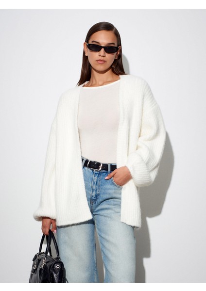 60991 Yumuşak Dokulu Dökümlü Triko Hırka-Ekru modelleri