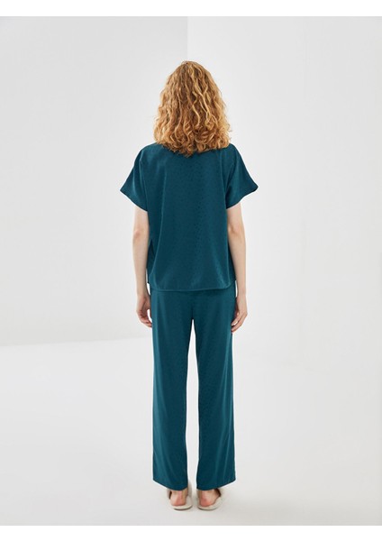 Yeni Sezon V Yaka Desenli Saten Kadın Pijama Takımı fırsatları