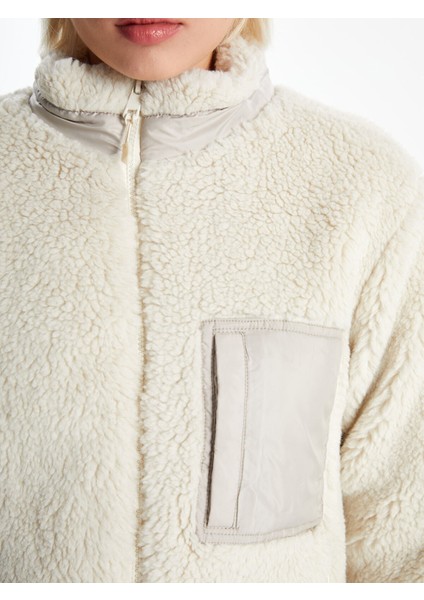 Yeni Sezon Dik Yaka Uzun Kollu Kadın Pelüş Mont modelleri