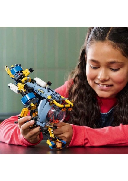 LEGO Technic Derin Deniz Araştırma Denizaltısı 42201 modelleri