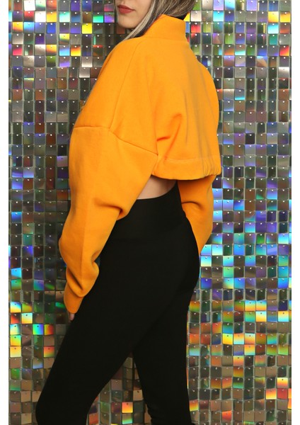 Kadın Baskılı Kuş Gözü Detaylı Kalın Şık Modern Crop Sweatshirt fırsatları