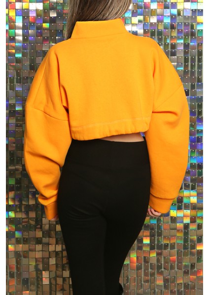 Kadın Baskılı Kuş Gözü Detaylı Kalın Şık Modern Crop Sweatshirt indirimleri