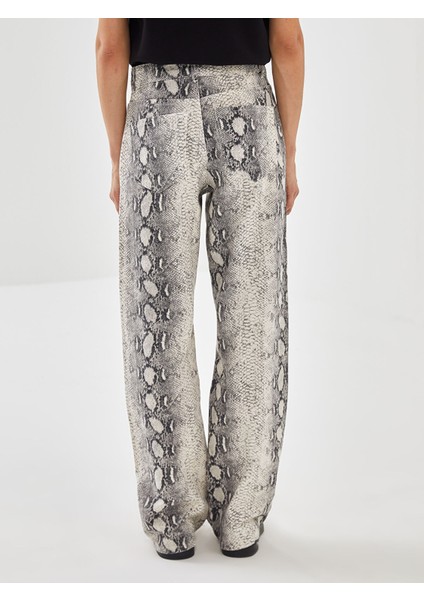 Yeni Sezon Straight Fit Desenli Kadın Jean Pantolon fırsatları