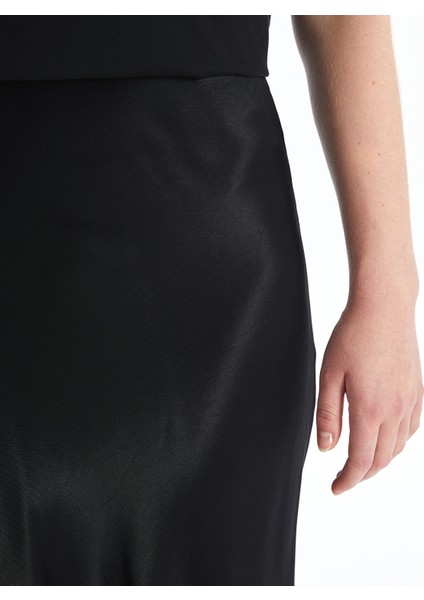 Yeni Sezon Kadın Standart Fit Düz Etek modelleri