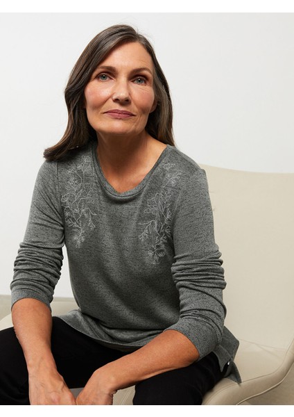 Yeni Sezon Bisiklet Yaka Desenli Uzun Kollu Kadın Tişört