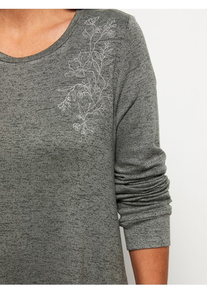 Yeni Sezon Bisiklet Yaka Desenli Uzun Kollu Kadın Tişört fırsatları