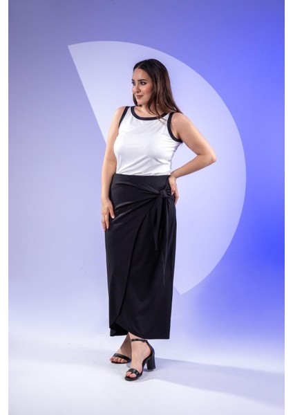 Kadın 3330332 Yan Bağlamalı Siyah Etek