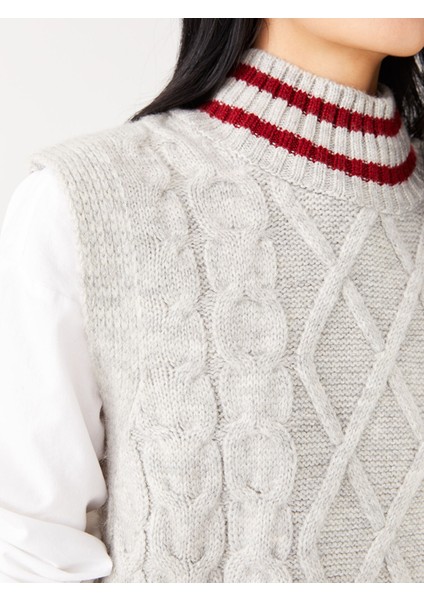 Yeni Sezon Yarım Balıkçı Yaka Desenli Kadın Triko Süveter fırsatları