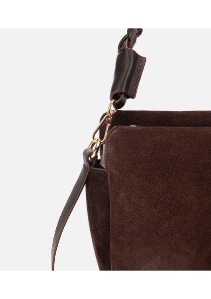 03CAH316250A480 KADIN Süet Deri Kahverengi Örgü Askı Detaylı Omuz Çantası fiyatları