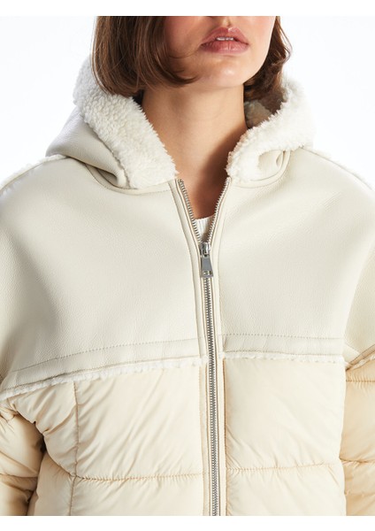 Yeni Sezon Kadın Kapüşonlu Düz Şişme Mont modelleri