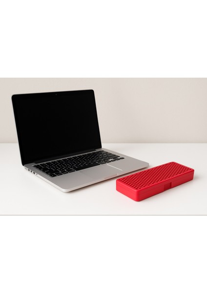 Organik Modern Kırmızı Kalem Kutusu – Bal Peteği Tasarım, Dayanıklı ve Şık