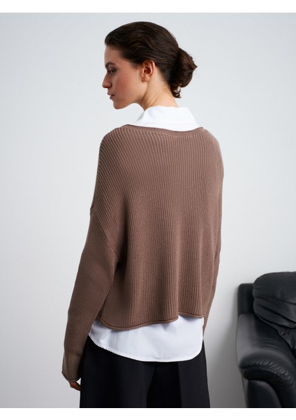 10804 Kayık Yaka Dökümlü Triko Kazak-Vizon fiyatları