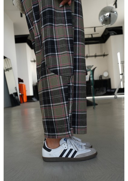 Ekoseli Geniş Kalıp Pantolon modelleri