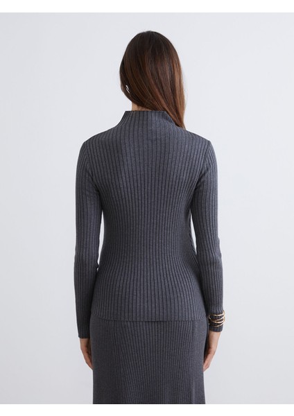 Yeni Sezon Yarım Balıkçı Yaka Kadın Triko Kazak fırsatları