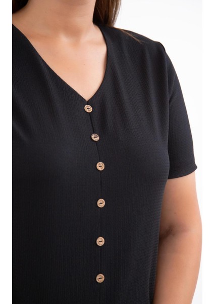 Kadın Büyük Beden V Yaka-Düğmeli Bluz Siyah