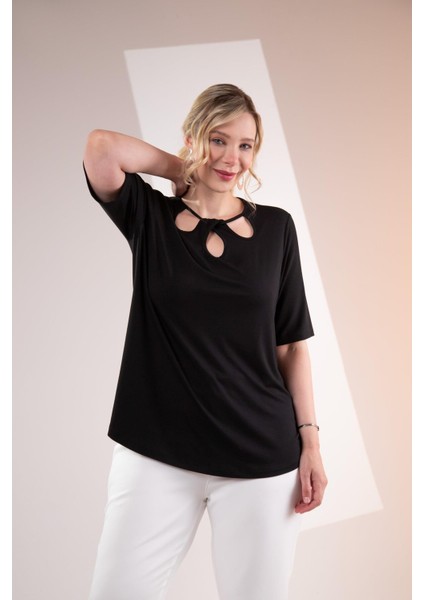 Kadın 1112053 Büyük Beden Yaka Detaylı Bluz Siyah