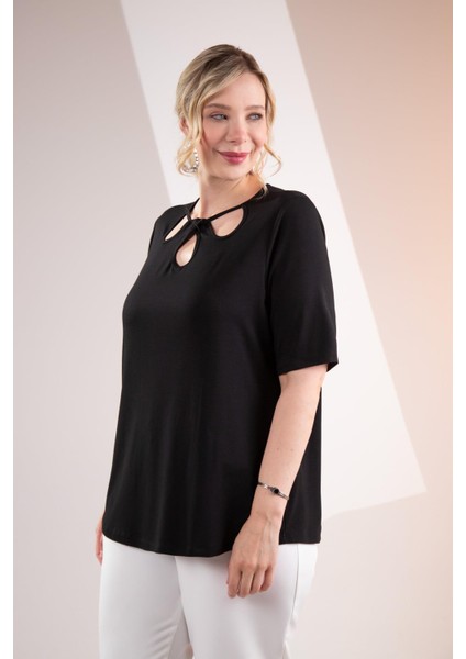 Kadın 1112053 Büyük Beden Yaka Detaylı Bluz Siyah modelleri