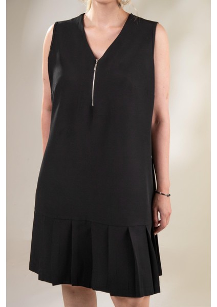 Kadın Büyük Beden Eteği Pileli Siyah Elbise indirimleri