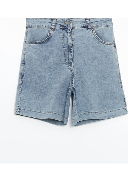 Yeni Sezon Standart Fit Kadın Jean Şort indirimleri