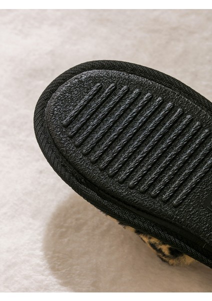 Yeni Sezon Kadın Leopar Desenli Pelüş Ev Terliği indirimleri