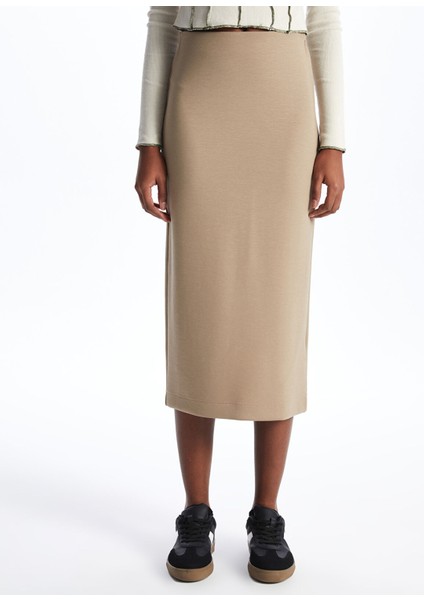 Yeni Sezon Kadın Dar Fit Düz Etek indirimleri
