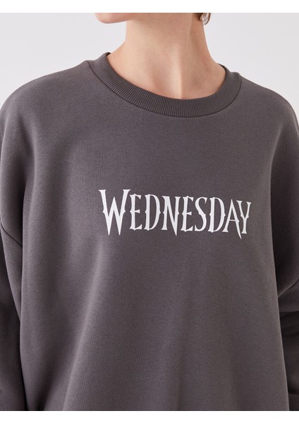 Yeni Sezon Bisiklet Yaka Wednesday Baskılı Oversize Kadın Kalın Sweatshirt fırsatları