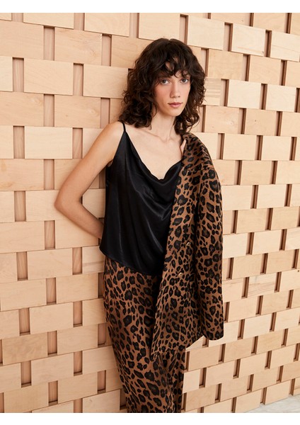 Yeni Sezon Dökümlü Yaka Düz Askılı Kadın Bluz fiyatları