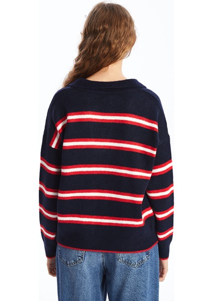 Yeni Sezon Polo Yaka Çizgili Oversize Kadın Triko Kazak fırsatları