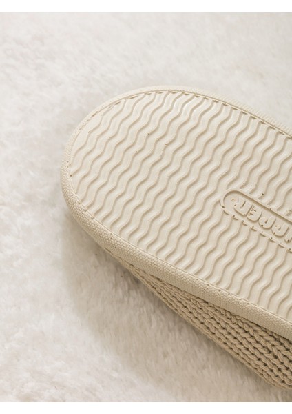 Yeni Sezon Kalp Nakışlı Kadın Ev Terliği fırsatları