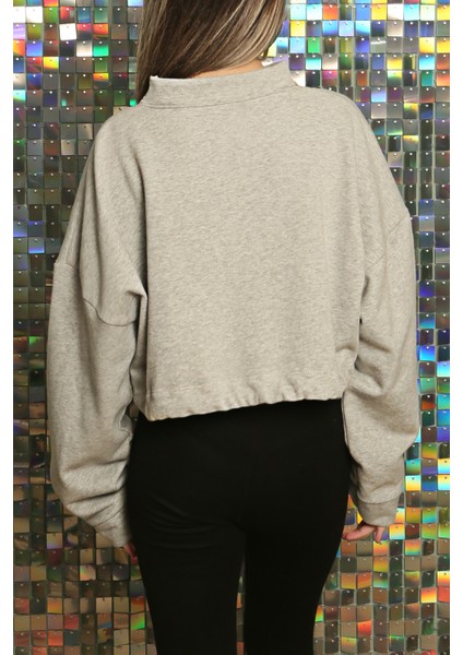 Kadın Baskılı Kuş Gözü Detaylı Kalın Şık Modern Crop Sweatshirt fırsatları