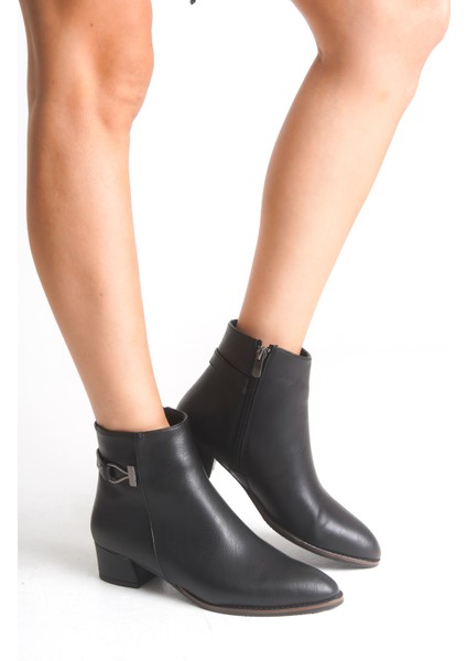 Kadın Alçak Topuk Metal Detaylı Bilek Boy Fermuarlı Bot Bootie