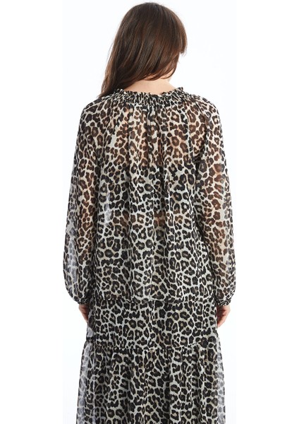 Yeni Sezon Bağlamalı Yaka Leopar Desenli Kadın Bluz fırsatları